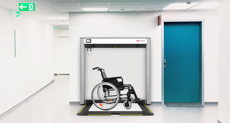 seca XLine Fold - Wall-mounted fold-up wheelchair scale #4